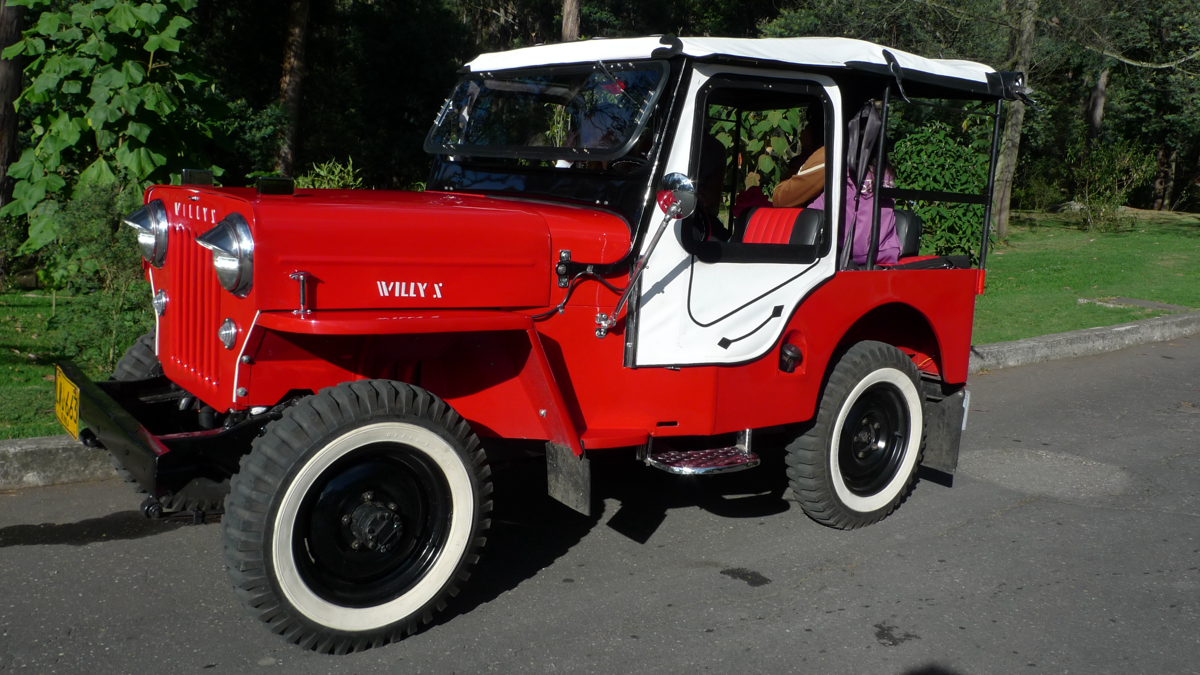 Jeep Willys colombiano típico de la zona cafetera