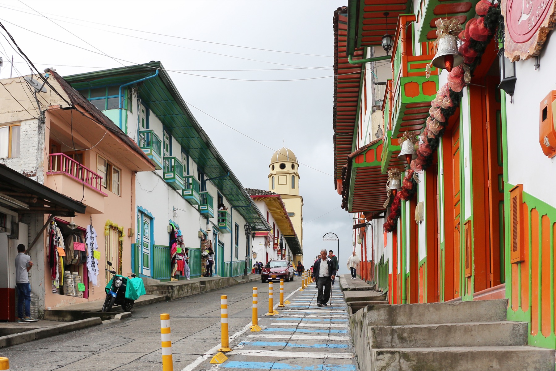 Calle colorida de Salento, Quindío